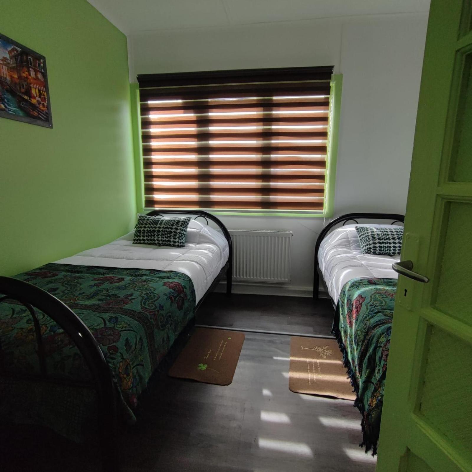 Hostel Kuntur Puerto Natales Kültér fotó