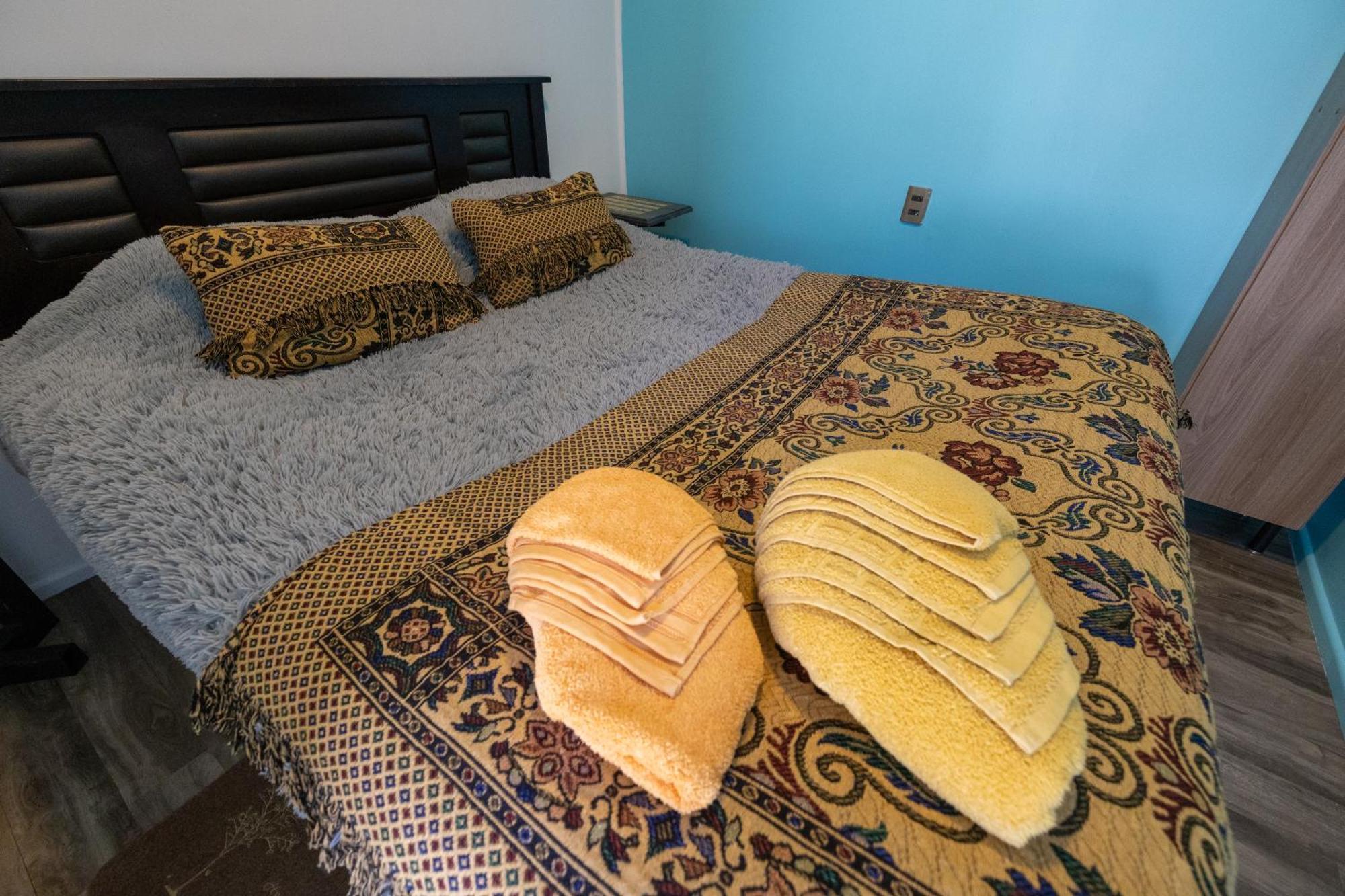Hostel Kuntur Puerto Natales Kültér fotó